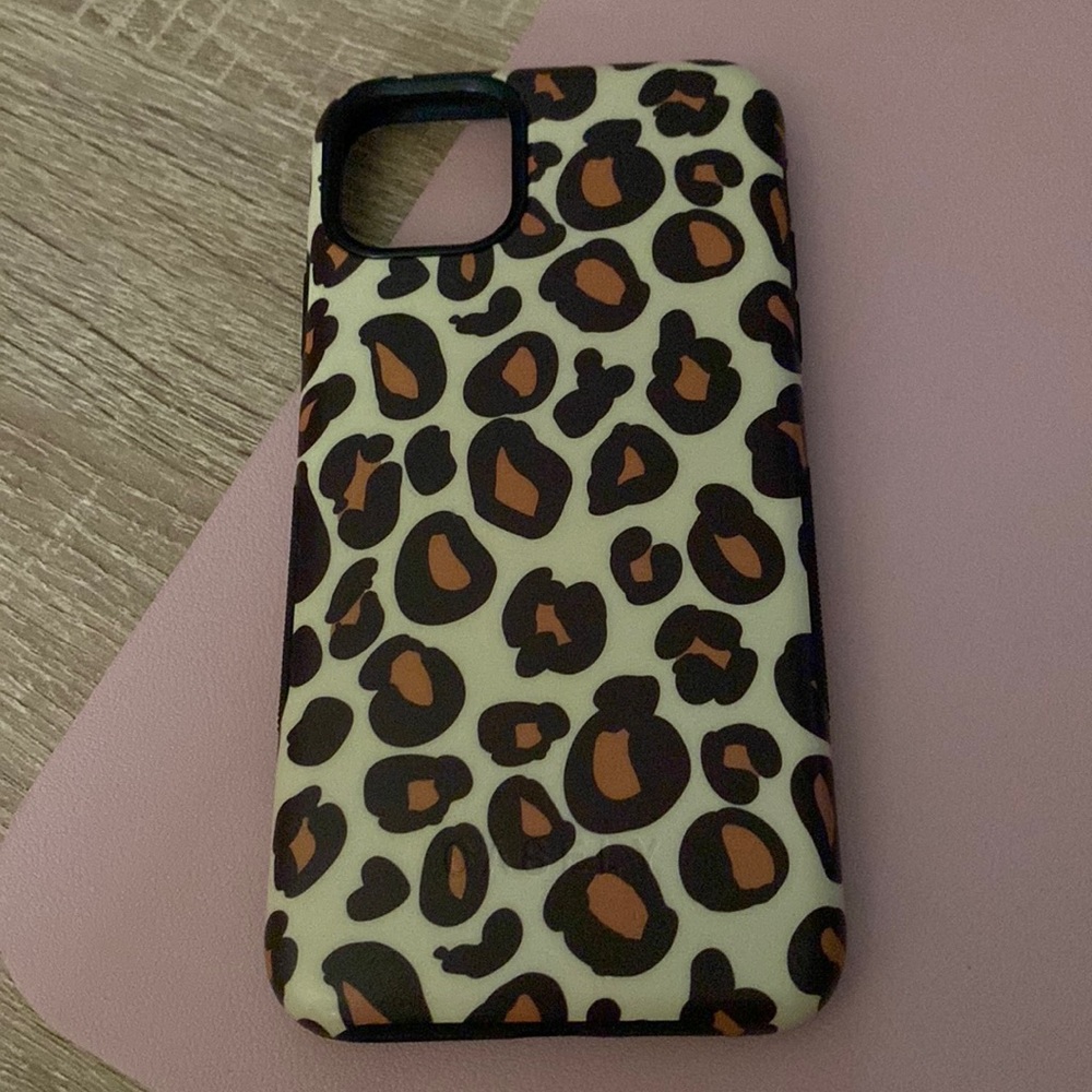 Casely leopard bold case iPhone 11 Pro Max